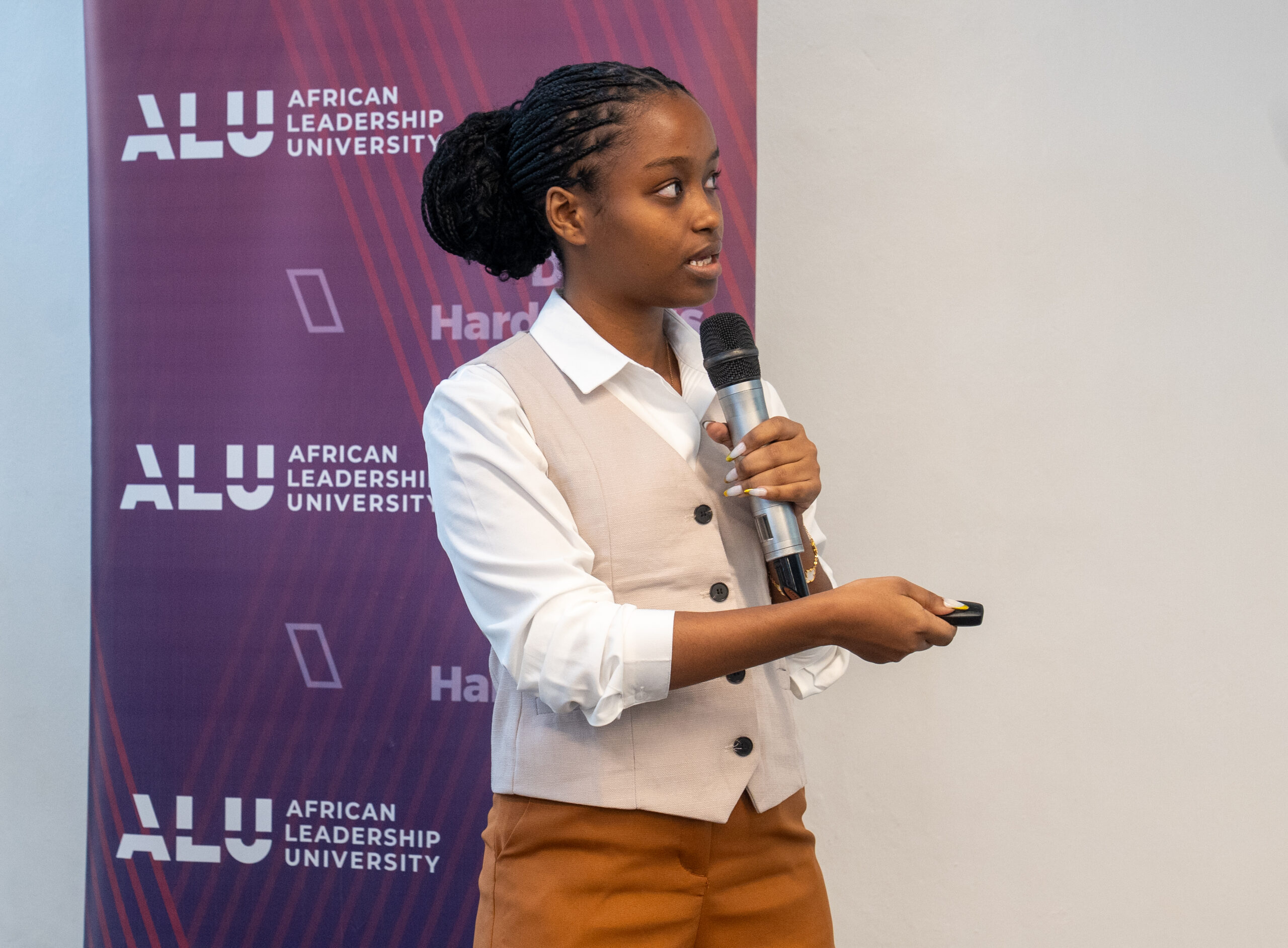 FemSTEM Hackathon Day 2, photo 8